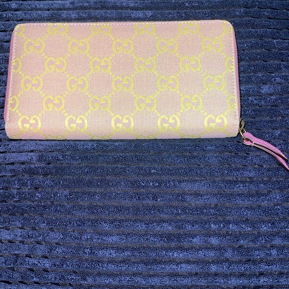 Gucci Pink and Yellow GG Wallet - Picture 6 of 6